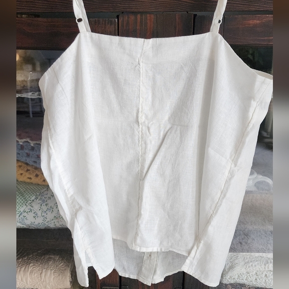 White Button-Up Women's Top - Picture 5 of 5